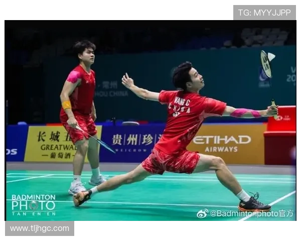 羽毛球战术解析：上海羽毛球队灵活转换体系的深度剖析与应用